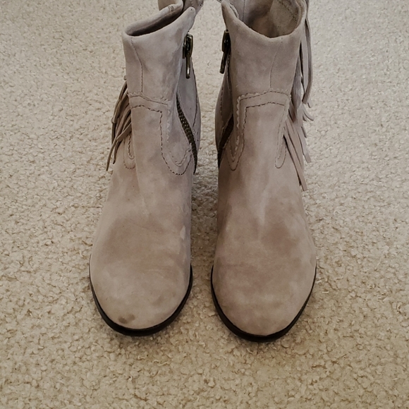 Sam Edelman taupe fringed suede booties size 6.5 - Picture 3 of 7